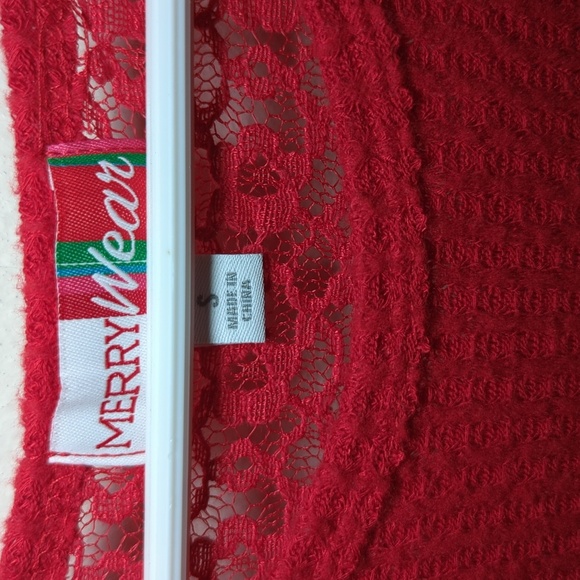 3 for $10 Bundle Sale! Merry Wear Red Waffle Knit Sweater Lace Girls Size S - Picture 2 of 4